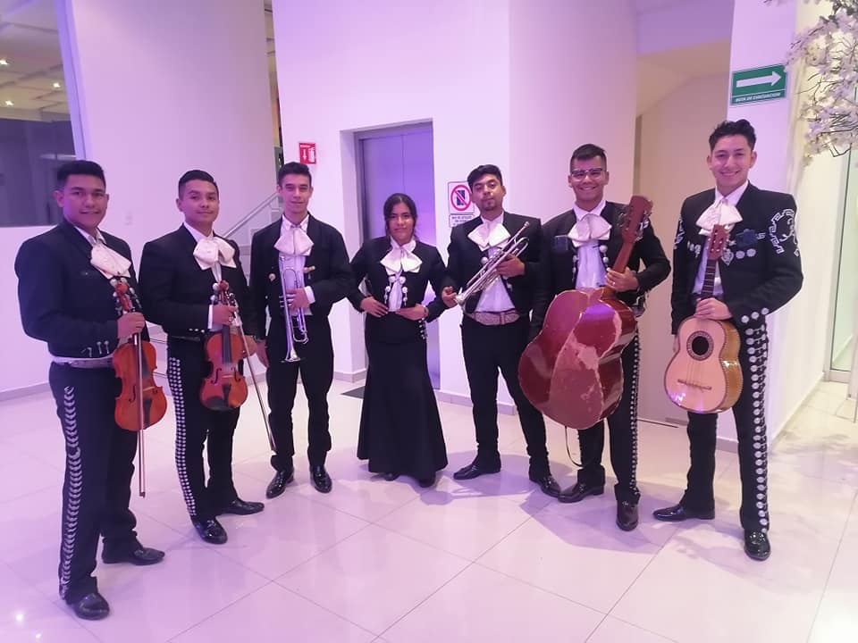 Sombrero charro para presentación de mariachi